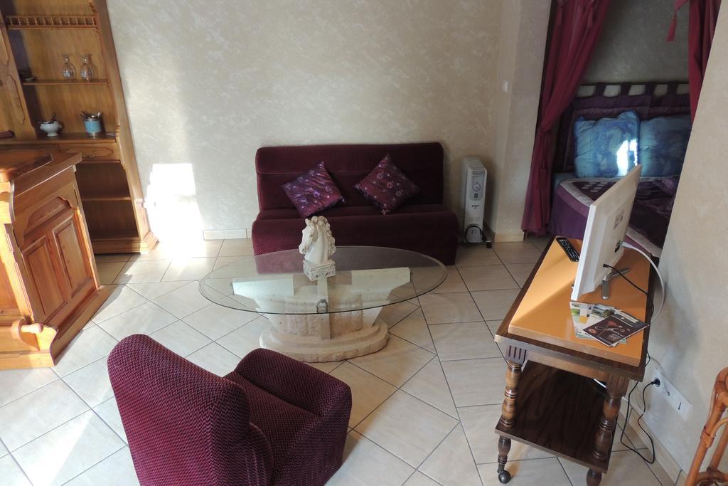 Apartamento Le Manoir De Goliath Toutainville Habitación foto