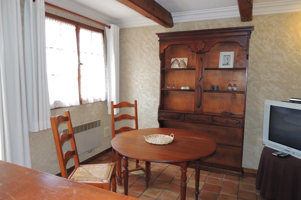 Apartamento Le Manoir De Goliath Toutainville Habitación foto