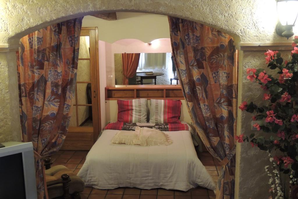 Apartamento Le Manoir De Goliath Toutainville Habitación foto